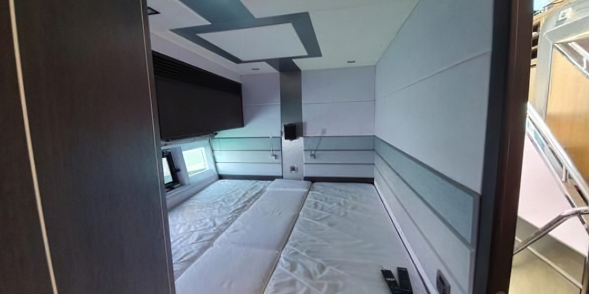 Продается моторная яхта Galeon 700 Skydeck